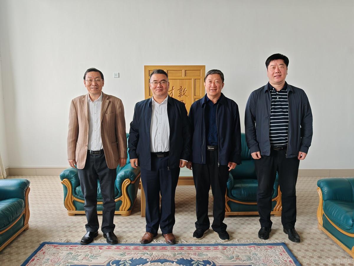 3+合影+1200宽.jpg