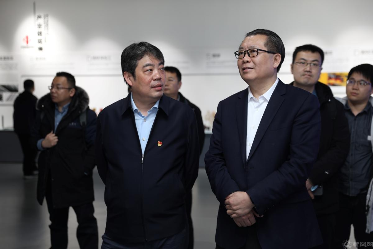 参观2 副本.jpg