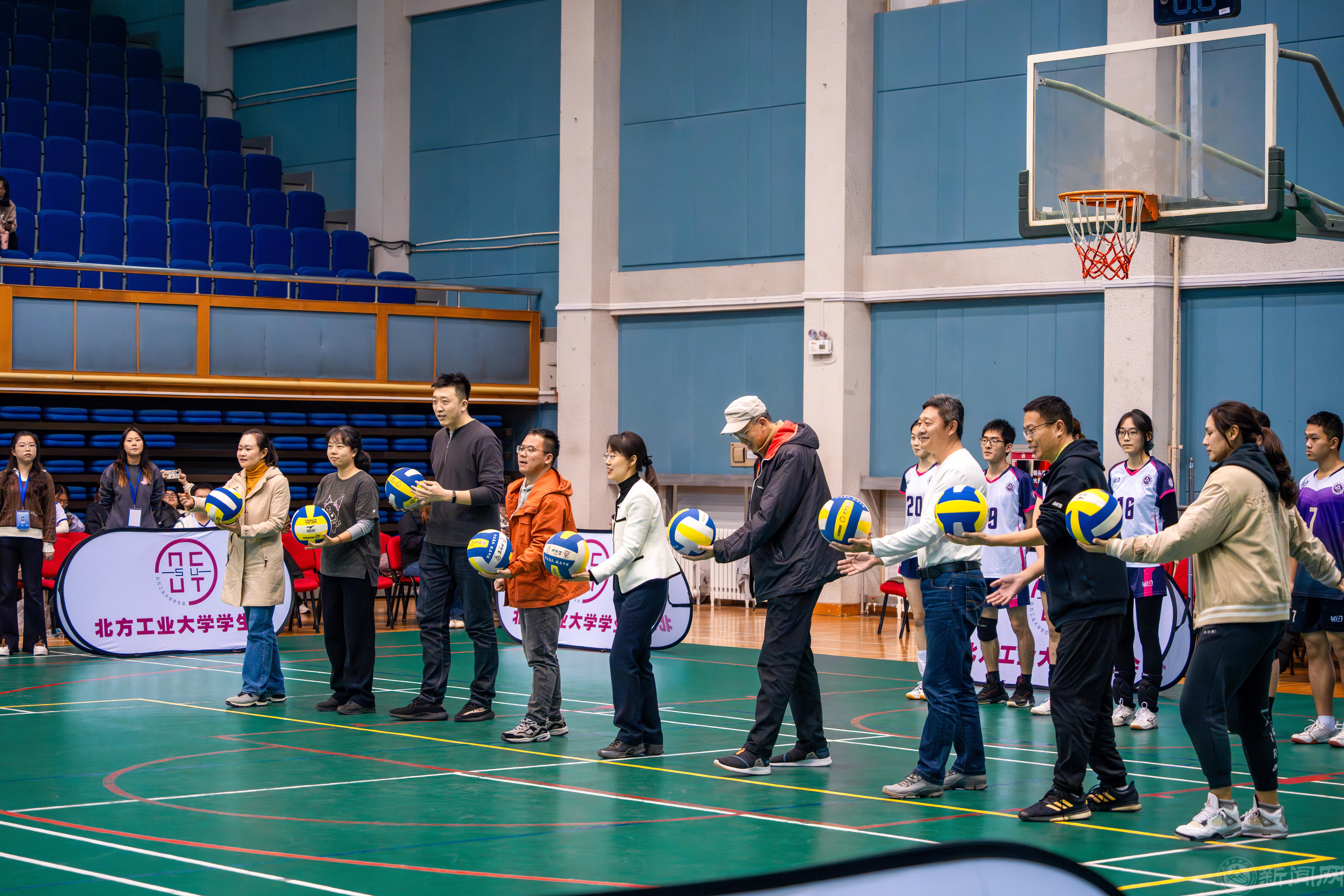 三球联赛开球.jpg 三球联赛开球.jpg