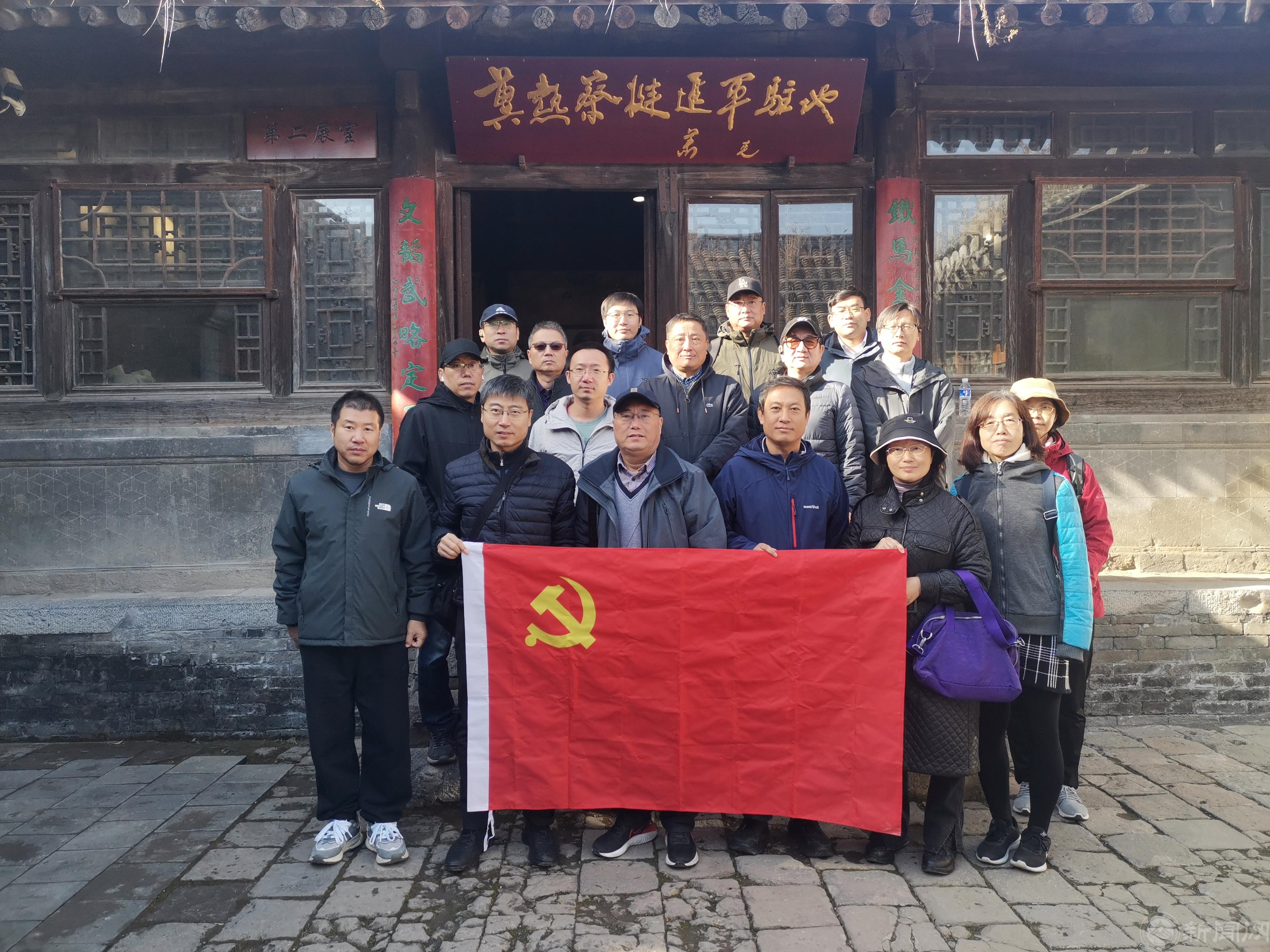 ffed890e5e5b3540b3015c0176b0800.jpg ffed890e5e5b3540b3015c0176b0800.jpg